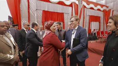 وفد مديري البنك الدولي: 