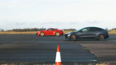 المنافسات بين السيارات التقليدية والكهربائية | فيديو