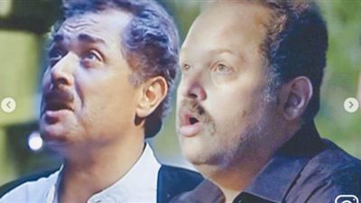 مصمم مصري يجمع فناني الزمن الجميل بأبنائهم في أفلام التسعينيات | صور