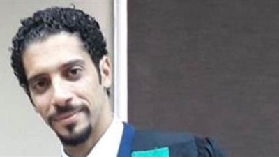 أحمد الباسوسي يوقِّع 