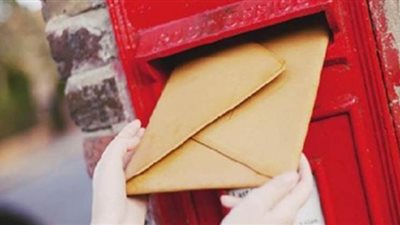 ساعى بريد ياباني يحتفظ بآلاف الخطابات في منزله بدلا من تسليمها
