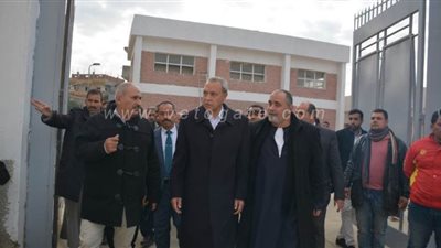 محافظ القليوبية يتابع مشروعات مدينة شبين القناطر | صور
