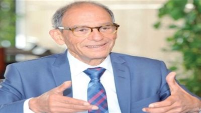 هاني عازر يتطوع بترجمة سلسلة 