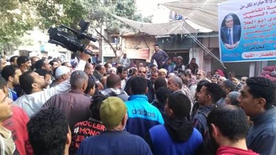 تجار المنيا يحتفلون بقرار وقف نقل سوق الحبشي