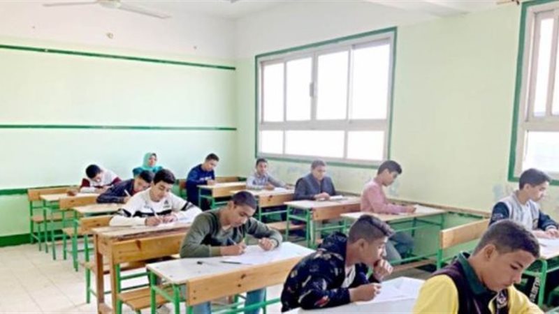لجنة امتحانات - صورة