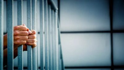 السنة في السجن تعادل 6 أشهر.. قانوني يوضح أنواع وشروط العفو عن المساجين ‬