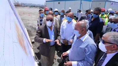 وزير النقل: نعمل على تطوير كافة الموانئ البحرية | صور