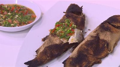 طريقة عمل السمك البوري المشوي بالردة | فيديو