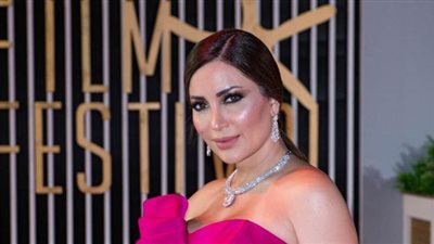 نسرين طافش تخطف الأنظار بـ