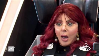 نوبة ضحك من نبيلة عبيد بسبب الكرسي.. ورامز جلال: بيزغزغ | فيديو