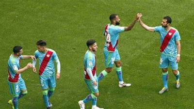 لاعبو رايو فاليكانو يرفعون راية العصيان بسبب خفض الرواتب