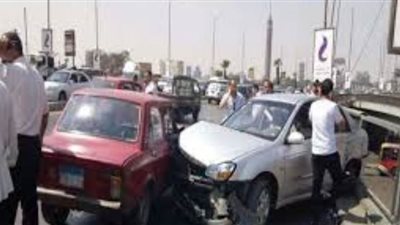 كثافات مرورية أعلى كوبري أكتوبر بسبب حادث تصادم