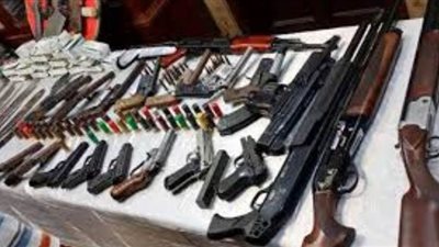 ضبط 15 متهما بحوزتهم 15 قطعة سلاح نارى فى الجيزة 