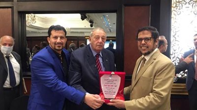 شعبة المحررين الاقتصاديين تكرم رئيس شركة مصر للمقاصة