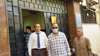 بعد انتداب موظفين جدد.. إعادة فتح بنك بالشرقية بعد إغلاقه لظهور كورونا | صور