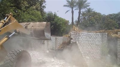 إزالة 25 حالة تعد على الأراضي الزراعية في سوهاج