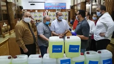 تعليم الفيوم تتسلم مواد وأدوات تعقيم وتطهير لمقرات امتحانات الثانوية العامة