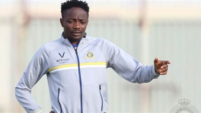 النيجيري أحمد موسي يدعم أكاديمية لكرة القدم في بلاده بـ 50 ألف ريال