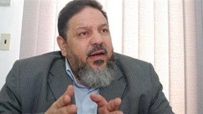 بلاغ للنائب العام ضد منتصر الزيات لنشره أخبارا كاذبة