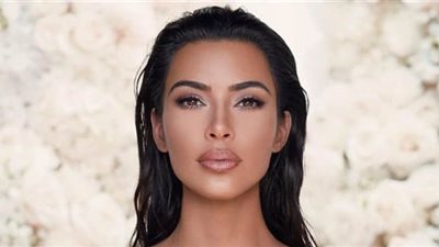 كيم كارداشيان تستغل أزمة كورونا وتبيع مجموعتها للكمامات خلال نصف ساعة