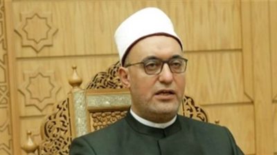نظير عياد مشرفا على مركز الأزهر للرصد والفتوى الإلكترونية لمدة عام