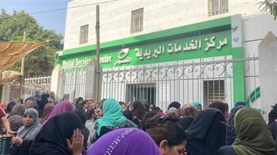 رغم أزمة كورونا.. زحام وتكدس خلال صرف معاشات تكافل وكرامة بالخصوص | فيديو وصور