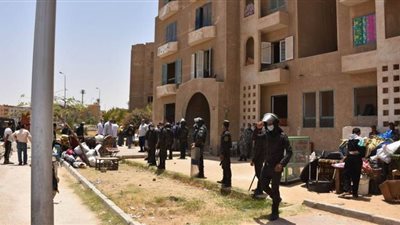 جهاز مدينة القاهرة الجديدة يسترد 40 وحدة سكنية متعدى عليها بالتجمع الأول