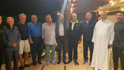 فرج عامر ينشر صورا بصحبة الخطيب وحسن حمدي في إفطار جماعي