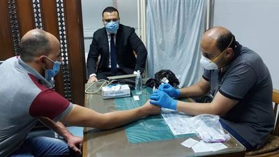 سحب عينات للعاملين بديوان عام محافظة الدقهلية لليوم الثاني | صور