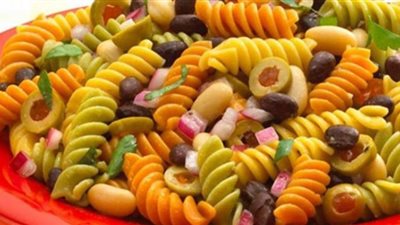 لأطفالك.. طريقة عمل المكرونة الملونة بسهولة |فيديو