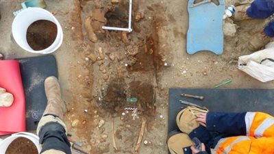 اكتشاف مقبرة 