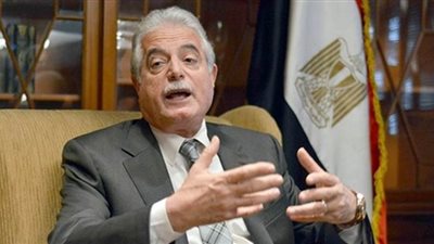 محافظ جنوب سيناء يناقش موقف عدد من المشروعات وتوافر السلع الغذائية