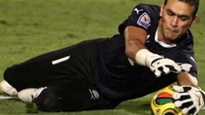 أحمد الشيخ يستعد لعودة الدوري بالمران مع الحضري