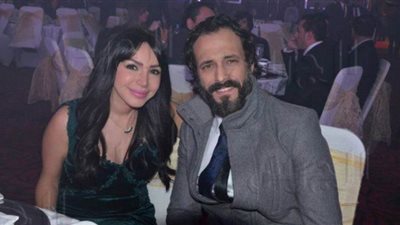 يوسف الشريف يحتفل بعيد زواجه الـ11
