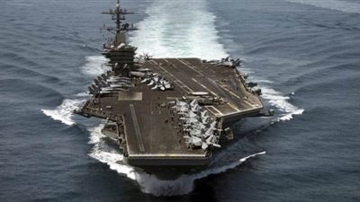 خروج حاملة الطائرات الأمريكية 