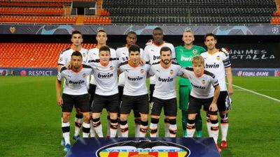 فالنسيا الإسباني يهنئ الأهلي بالذكرى الـ20 لنادي القرن