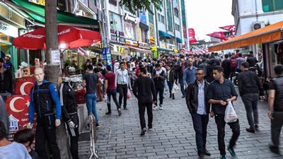 تسمم 150 معتقلاً في تركيا.. والسلطات تجبرهم على التغوط في أماكنهم