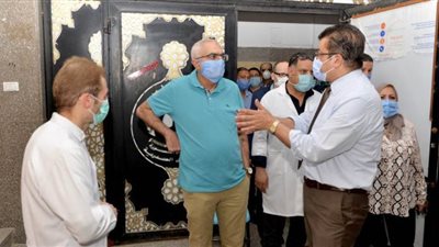 رئيس جامعة المنصورة يتفقد مجمع العنايات المركزة | صور