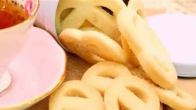 طريقة عمل بسكويت الزبد بالنشادر