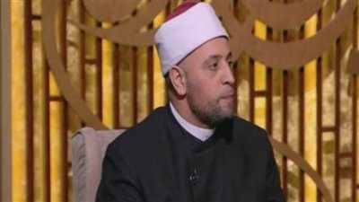 داعية إسلامي: مروجو الشائعات والإرهابيين ملعونون بنص قرآني |فيديو