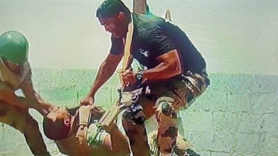 الاختيار ٢٨| رجال الجيش في محيط البرث يتجهون لمساندة المنسى في الهجوم عليه