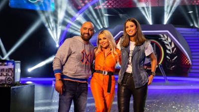 أنابيلا هلال تغني 