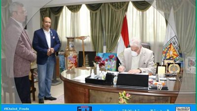 محافظ جنوب سيناء يوقع عقد إنشاء مبنى ديوان مجلس مدينة شرم الشيخ
