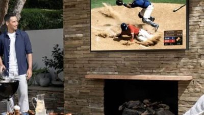 بالأسعار.. المواصفات الكاملة لأول تلفزيون في العالم يعمل خارج المنزل