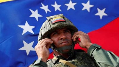 فنزويلا تجري تجربة صواريخ.. وتترقب وصول ناقلات نفط إيرانية