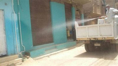 فرق لرش منازل العائدين من الغردقة في قنا| صور