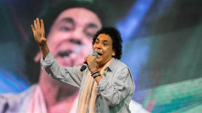 محمد منير يتعافى من عملية جراحية فى العظام