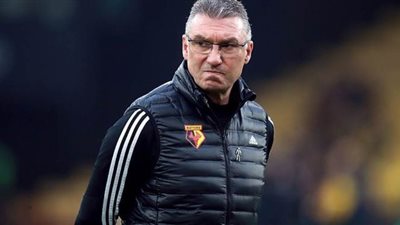 مدرب واتفورد يشكك في عودة الدوري الإنجليزي
