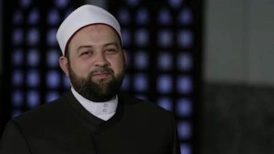 يسري عزام يؤدي خطبة عيد الفطر في السيدة نفيسة.. غداً