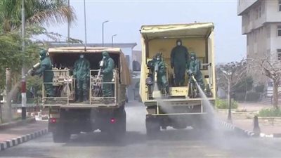 حملات لتطهير المنشآت العامة والشوارع بالقاهرة خلال إجازة العيد